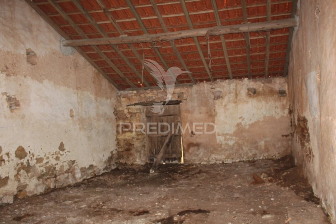 Moradia T4 para Venda em Pussos São Pedro Foto 32