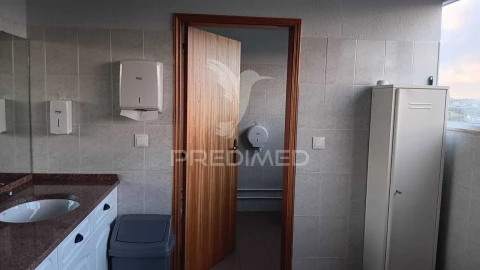 Armazém para Arrendamento em Almargem do Bispo, Pêro Pinheiro e Montelavar