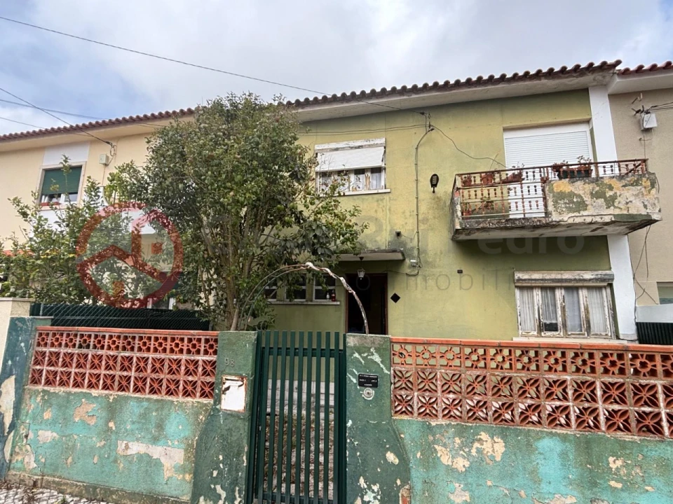 Moradia T5 para Venda em Algueirão-Mem Martins Foto 2