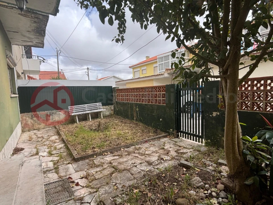 Moradia T5 para Venda em Algueirão-Mem Martins Foto 5