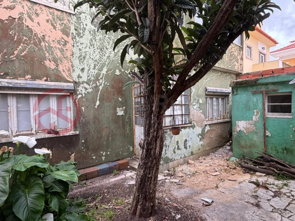 Moradia T5 para Venda em Algueirão-Mem Martins Foto 7