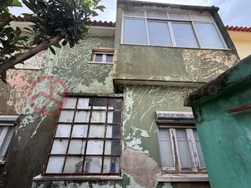 Moradia T5 para Venda em Algueirão-Mem Martins
