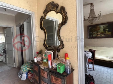 Moradia T5 para Venda em Algueirão-Mem Martins