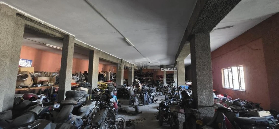 Armazém para Venda em Sé, Santa Maria e Meixedo Foto 3