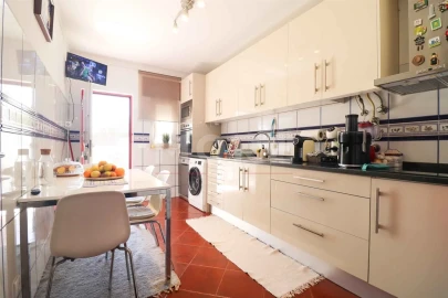 Moradia T3 para Venda em Bacelo e Senhora da Saúde