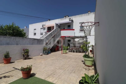 Moradia T3 para Venda em Bacelo e Senhora da Saúde