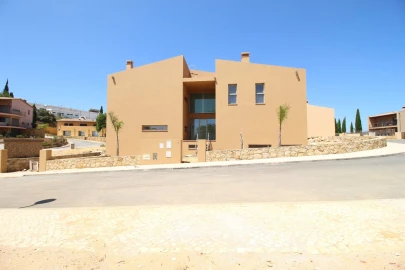 Moradia T4 para Venda em Algoz e Tunes