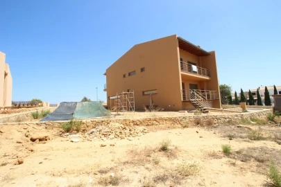 Moradia T4 para Venda em Algoz e Tunes