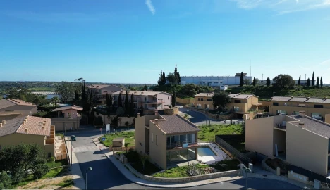 Moradia T4 para Venda em Algoz e Tunes