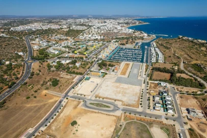 Terreno para Venda em Albufeira e Olhos de Água