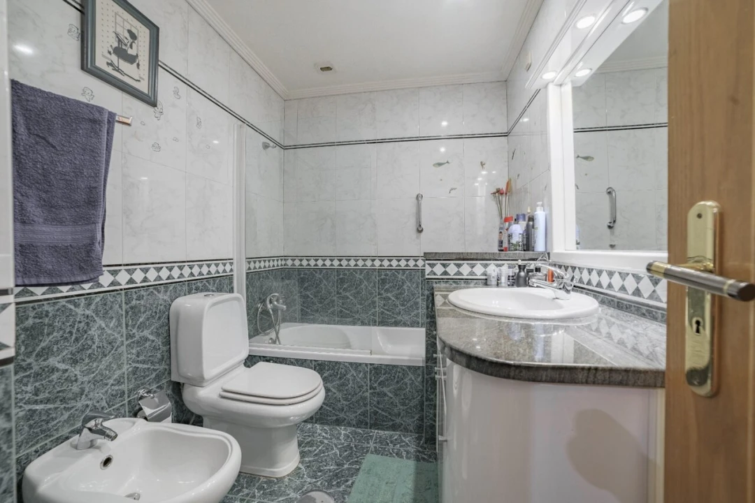 Apartamento T4 para Venda em Mafamude e Vilar do Paraíso Foto 17