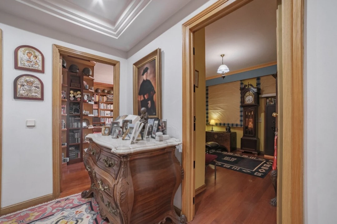 Apartamento T4 para Venda em Mafamude e Vilar do Paraíso Foto 23