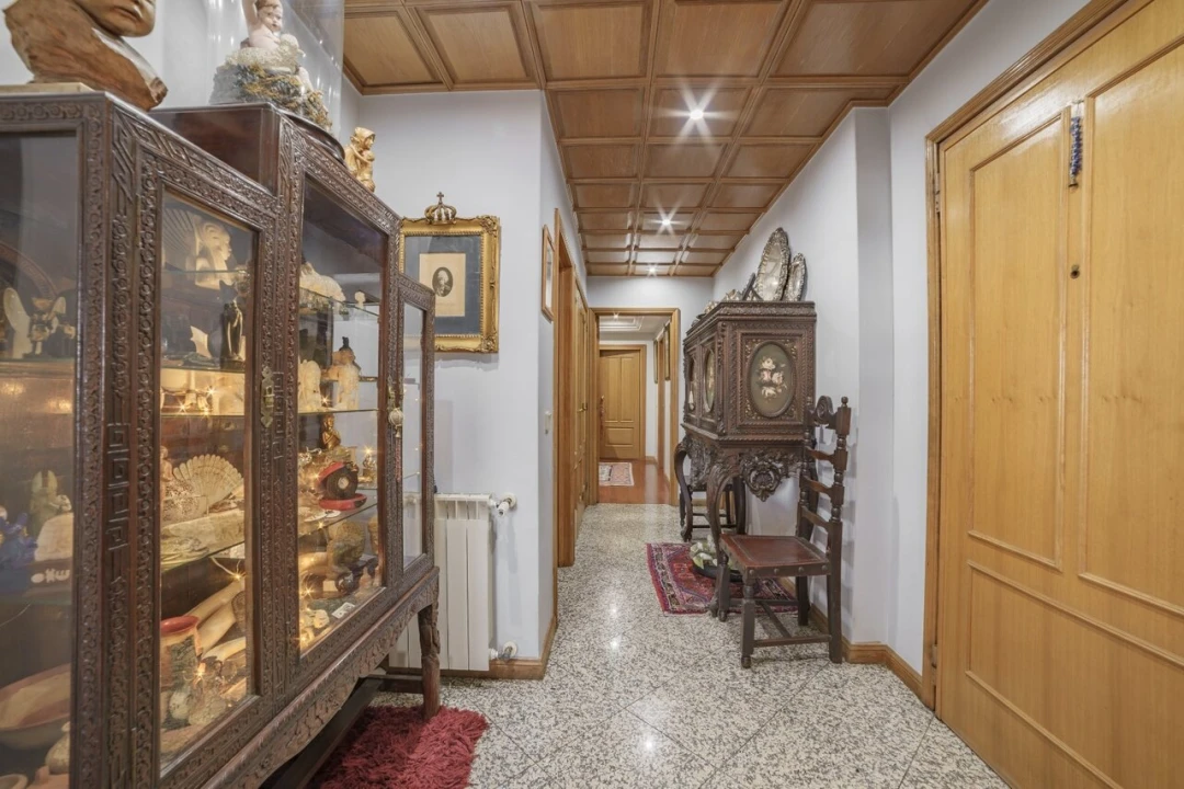 Apartamento T4 para Venda em Mafamude e Vilar do Paraíso Foto 32