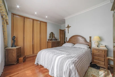 Apartamento T4 para Venda em Mafamude e Vilar do Paraíso