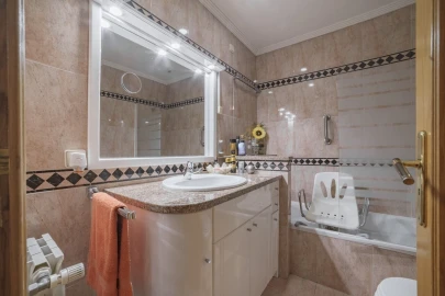 Apartamento T4 para Venda em Mafamude e Vilar do Paraíso