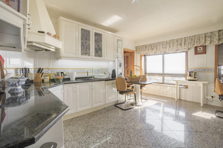 Apartamento T4 para Venda em Mafamude e Vilar do Paraíso Foto 14