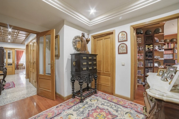 Apartamento T4 para Venda em Mafamude e Vilar do Paraíso Foto 31