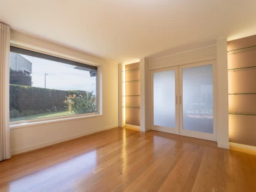 Moradia T4 para Venda em Aldoar, Foz do Douro e Nevogilde