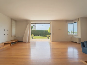 Moradia T4 para Venda em Aldoar, Foz do Douro e Nevogilde