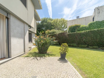 Moradia T4 para Venda em Aldoar, Foz do Douro e Nevogilde