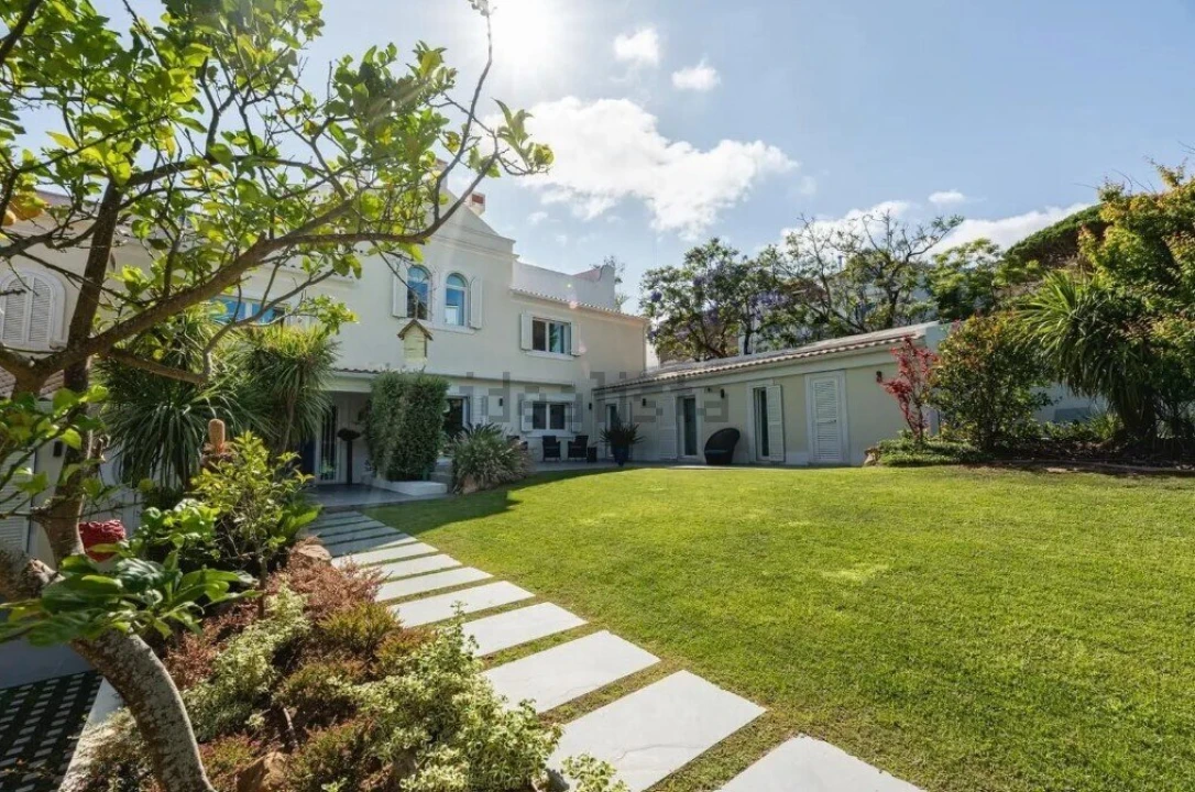 Moradia T5 para Venda em Cascais e Estoril Foto 1