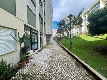 Loja para Arrendamento em Oeiras e São Julião da Barra, Paço de Arcos e Caxias