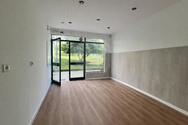 Loja para Arrendamento em Oeiras e São Julião da Barra, Paço de Arcos e Caxias Foto 3