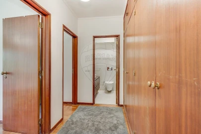 Apartamento T3 para Venda em Oeiras e São Julião da Barra, Paço de Arcos e Caxias