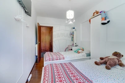 Apartamento T3 para Venda em Oeiras e São Julião da Barra, Paço de Arcos e Caxias