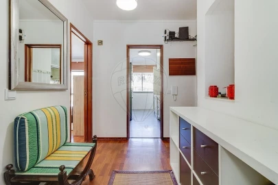 Apartamento T3 para Venda em Oeiras e São Julião da Barra, Paço de Arcos e Caxias