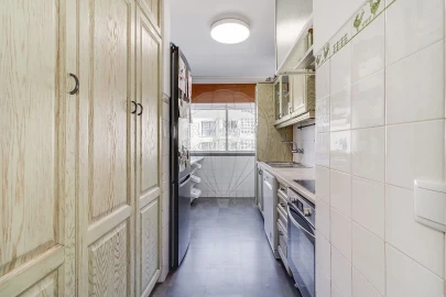 Apartamento T3 para Venda em Oeiras e São Julião da Barra, Paço de Arcos e Caxias