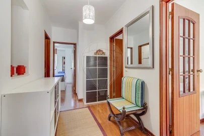 Apartamento T3 para Venda em Oeiras e São Julião da Barra, Paço de Arcos e Caxias