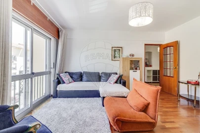 Apartamento T3 para Venda em Oeiras e São Julião da Barra, Paço de Arcos e Caxias