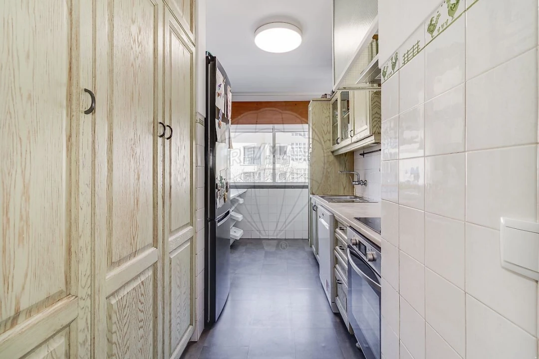 Apartamento T3 para Venda em Oeiras e São Julião da Barra, Paço de Arcos e Caxias Foto 7