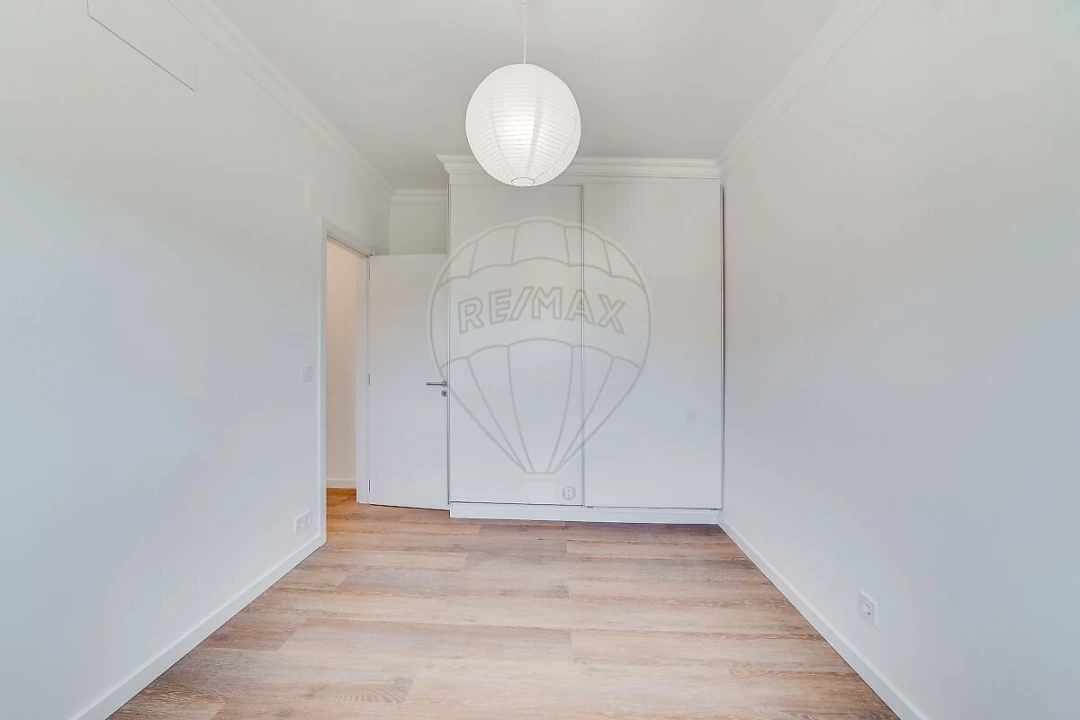 Apartamento T1 para Venda em Charneca de Caparica e Sobreda Foto 17