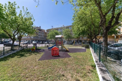 Apartamento T1 para Venda em Charneca de Caparica e Sobreda