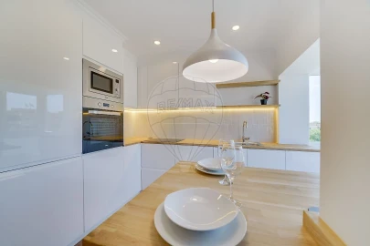 Apartamento T1 para Venda em Charneca de Caparica e Sobreda