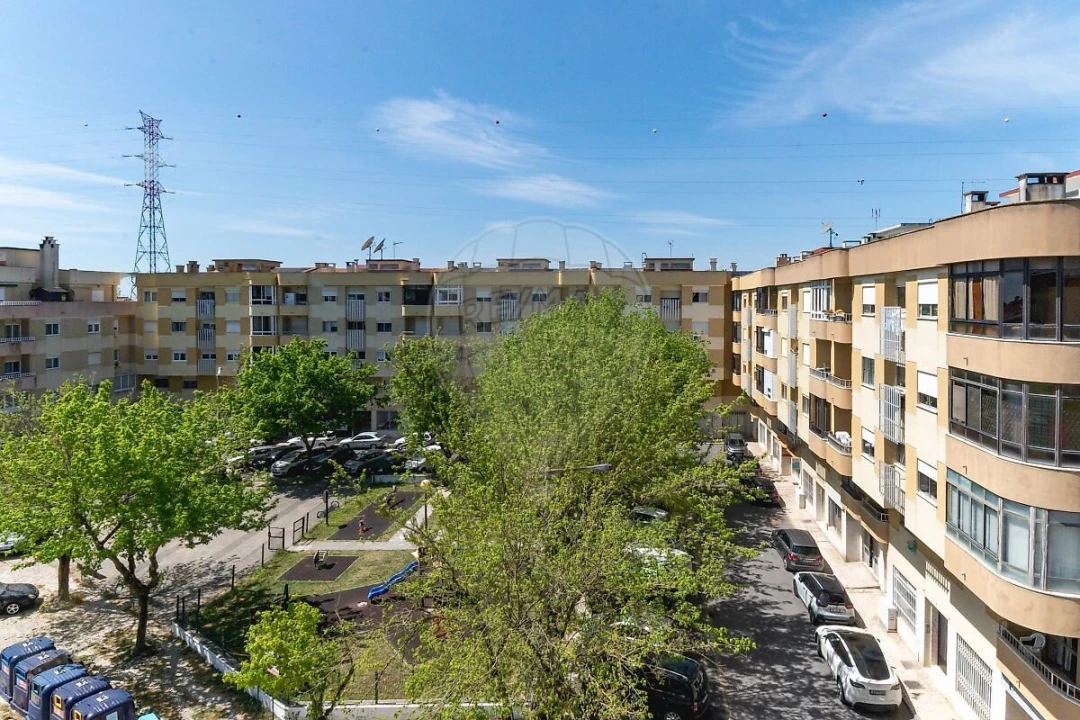 Apartamento T1 para Venda em Charneca de Caparica e Sobreda Foto 20