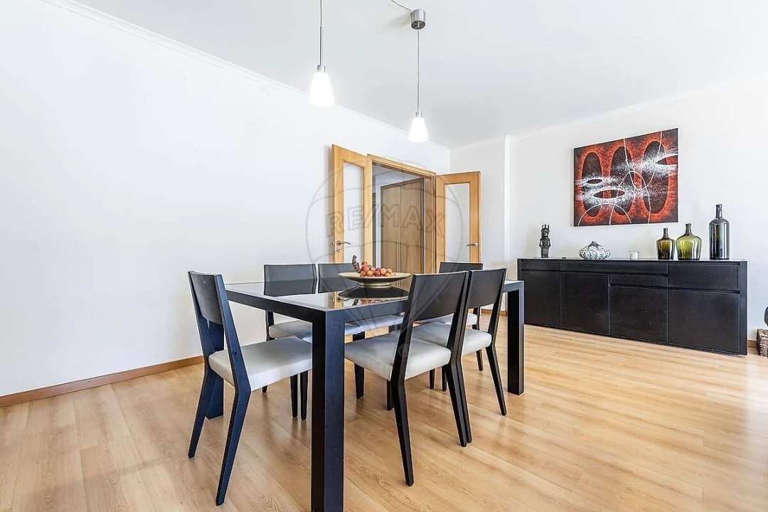 Apartamento T3 para Venda em Carnaxide e Queijas Foto 4