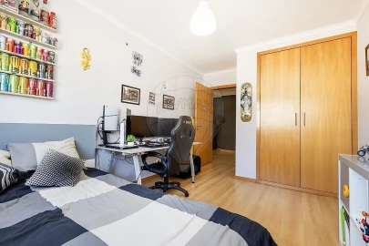 Apartamento T3 para Venda em Carnaxide e Queijas
