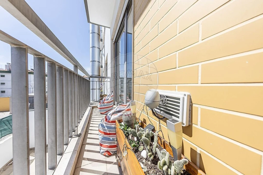 Apartamento T3 para Venda em Carnaxide e Queijas Foto 7