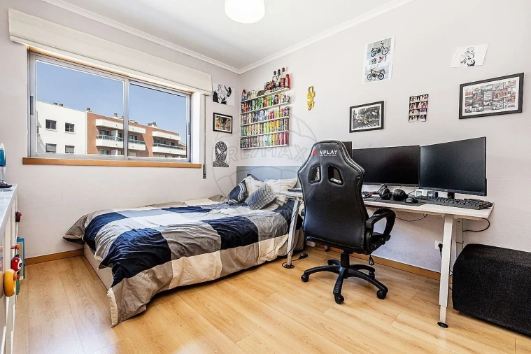 Apartamento T3 para Venda em Carnaxide e Queijas Foto 19