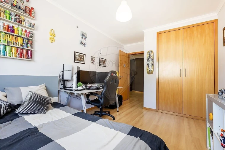 Apartamento T3 para Venda em Carnaxide e Queijas Foto 21