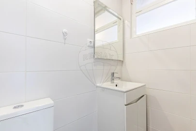 Apartamento T2 para Venda em Pontinha e Famões