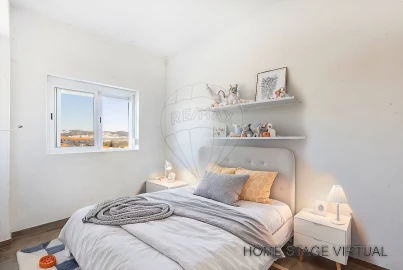 Apartamento T2 para Venda em Pontinha e Famões