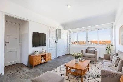 Apartamento T2 para Venda em Pontinha e Famões