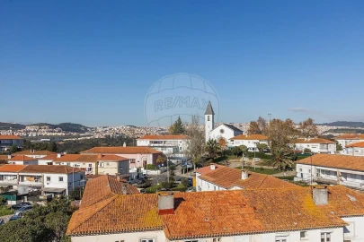 Apartamento T2 para Venda em Pontinha e Famões