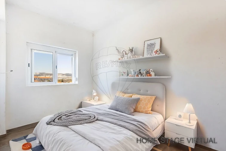 Apartamento T2 para Venda em Pontinha e Famões Foto 8