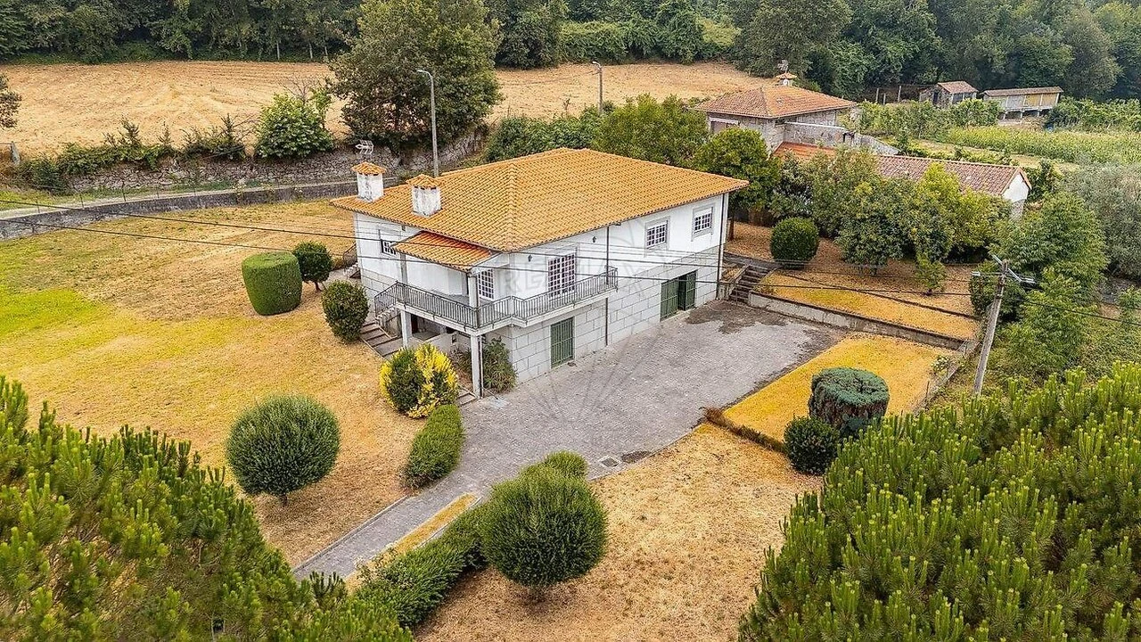 Moradia T3 para Venda em Moreira do Rei e Várzea Cova Foto 1