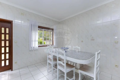 Moradia T3 para Venda em Moreira do Rei e Várzea Cova